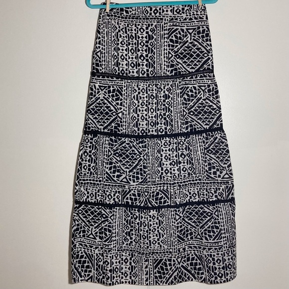 Trina Turk 100% Cotton Black and White Graphic Tiered Maxi Skirt - Picture 3 of 9